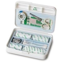 fotografia Plastikowa apteczka Cross