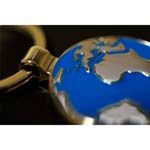 Metalowy brelok Globe, srebrny/niebieski