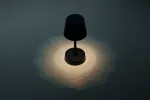 Lampa stołowa ładowana USB