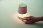 Lampa stołowa ładowana USB