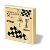 fotografia 4 gry w drewnianym op Trikes